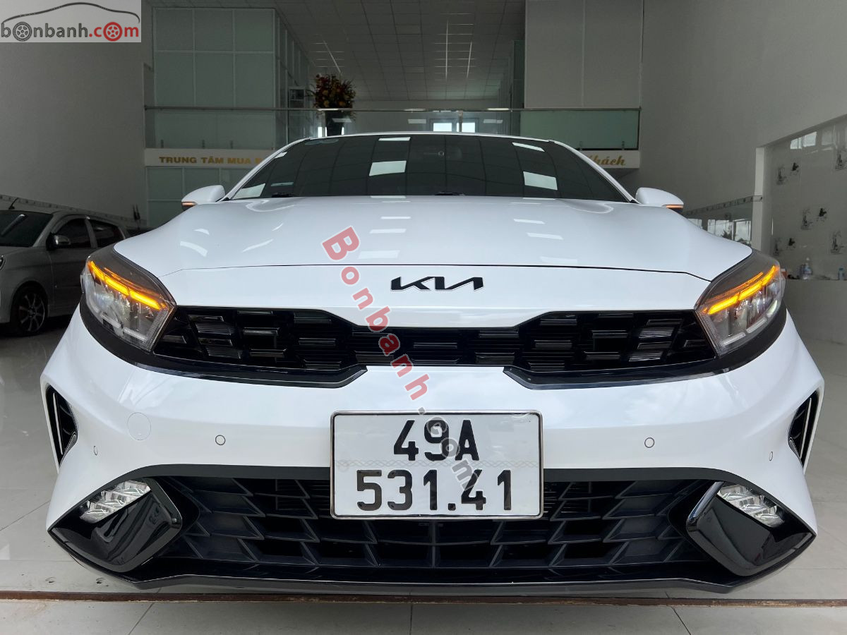 Kia K3 Premium 2.0 AT 2022