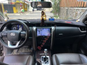 Xe Toyota Fortuner 2.4G 4x2 AT 2019