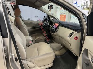 Xe Toyota Innova 2.0G 2015