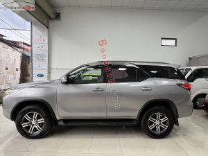 Xe Toyota Fortuner 2.4G 4x2 MT 2017